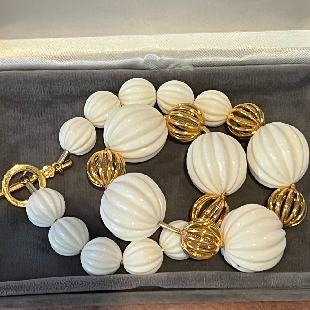 TRINA TURK White and Gold Beaded Necklace 16”